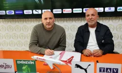 Alanyaspor'un yeni teknik direktörü Sami Uzun oldu.