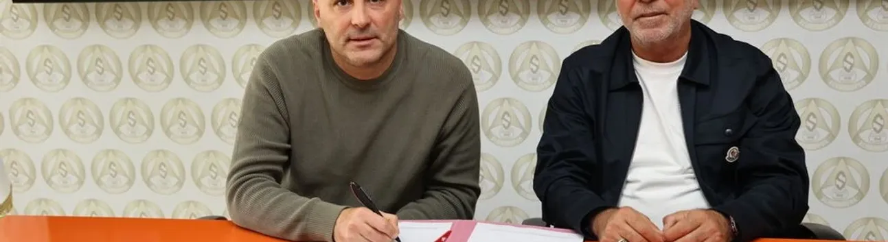 Alanyaspor'un yeni teknik direktörü Sami Uzun oldu.